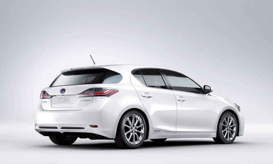  Lexus CT200h 2010 года  (фото 181 из 266)